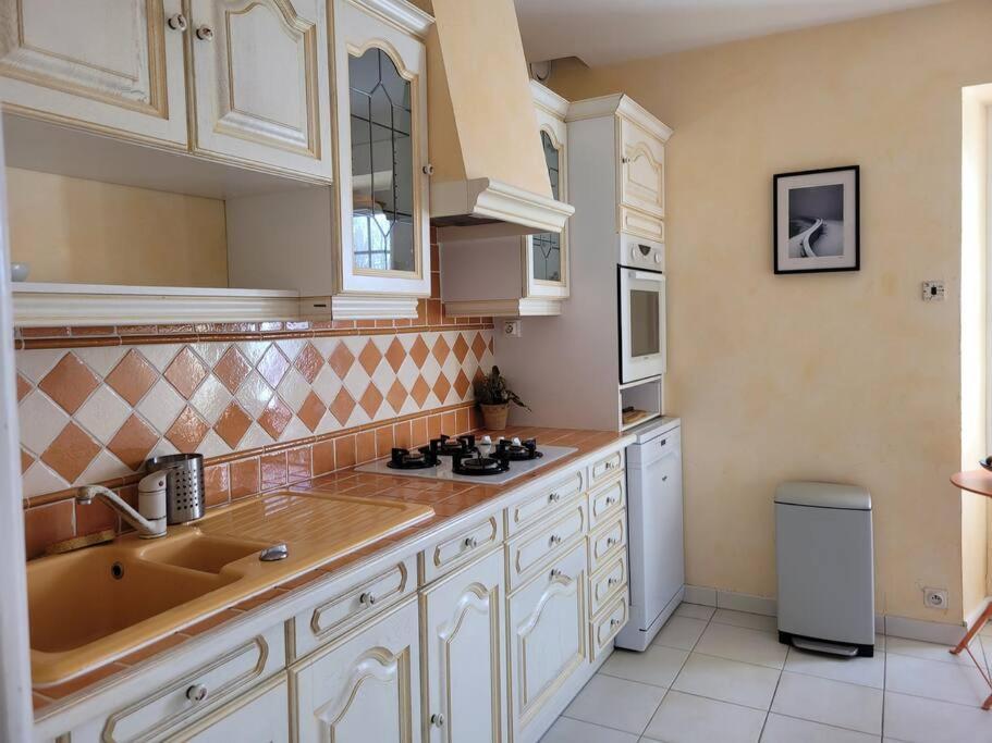 Maison Au Calme A 2 Pas Du Port Канкаль Екстер'єр фото